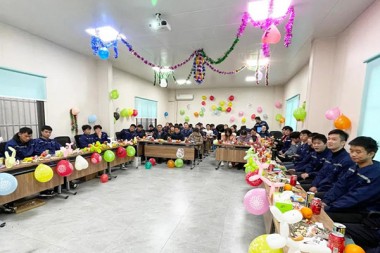 JWELL yangi yil kunini baraka va tabassum bilan kutib oladi